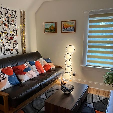 Trendy In Tremont, Clevelandアパートメント エクステリア 写真