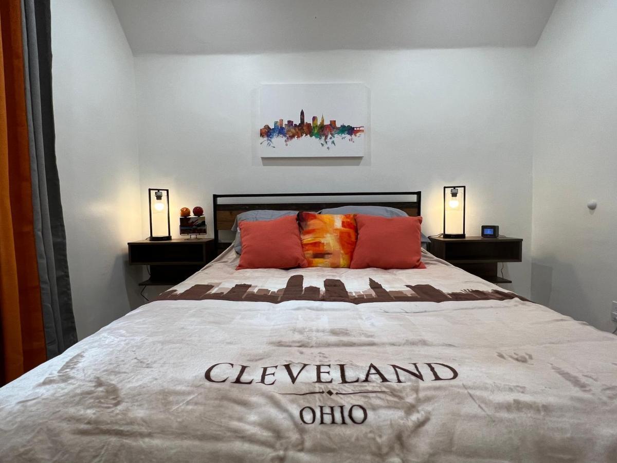 Trendy In Tremont, Clevelandアパートメント エクステリア 写真