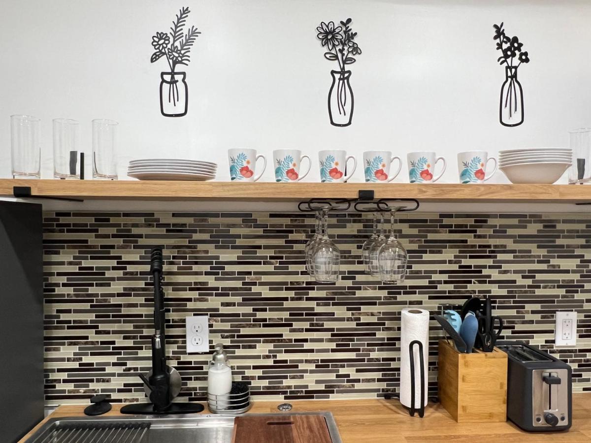 Trendy In Tremont, Clevelandアパートメント エクステリア 写真